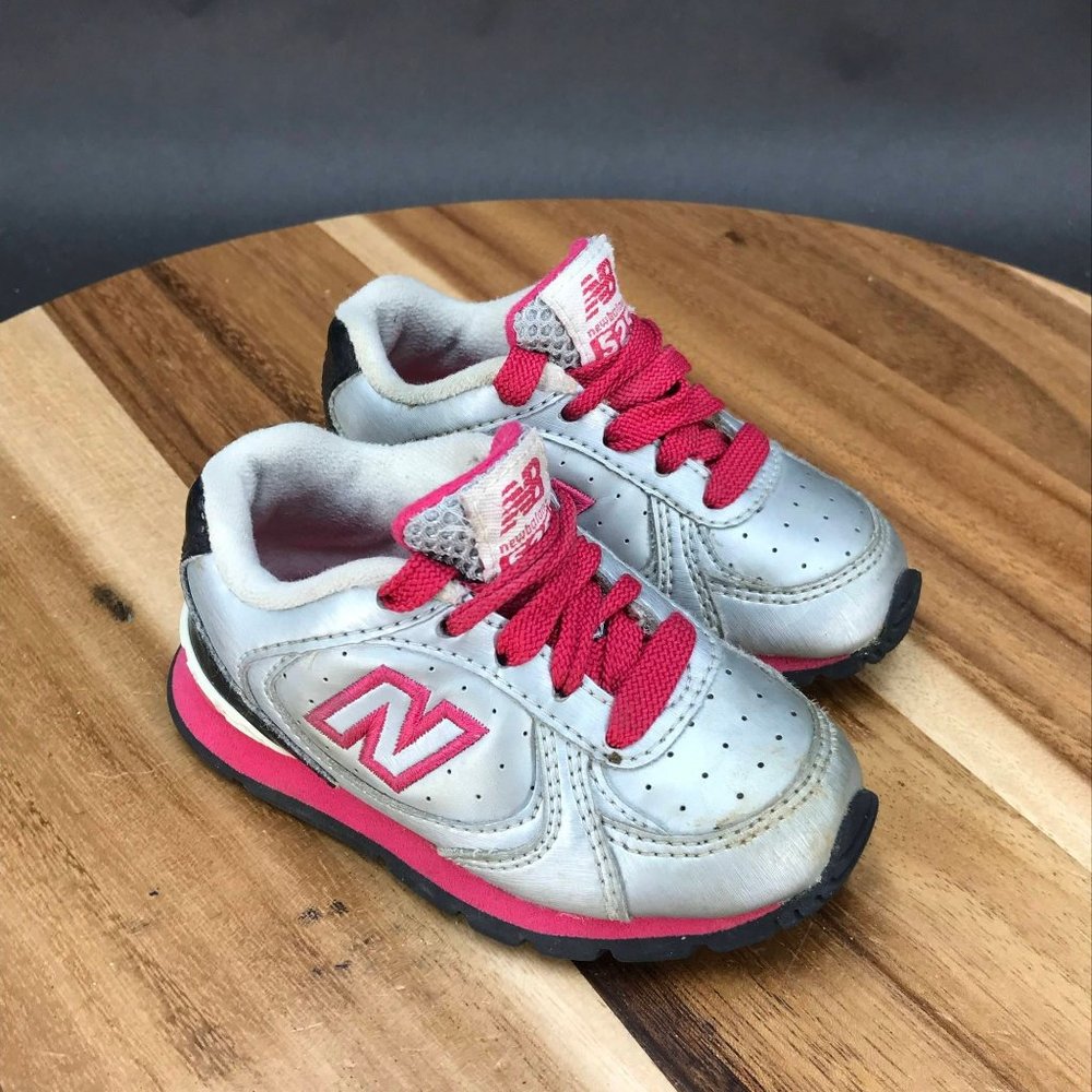 New Balance 525 Silver Pink Athletic Shoes Low Top Lace Up Little Kids Size 5 M